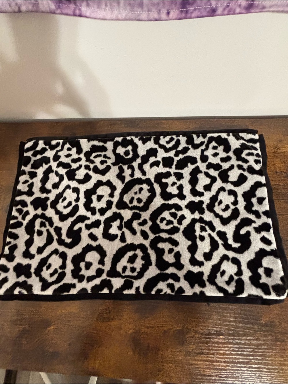 Leopard print accent pillow case